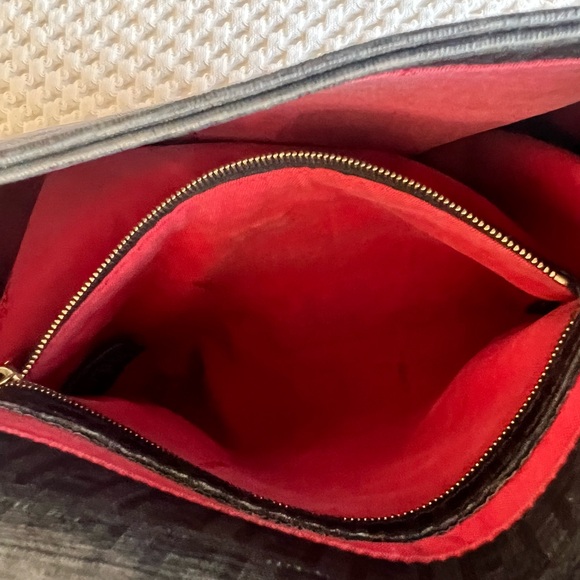 Fendi Mamma - Picture 14 of 14